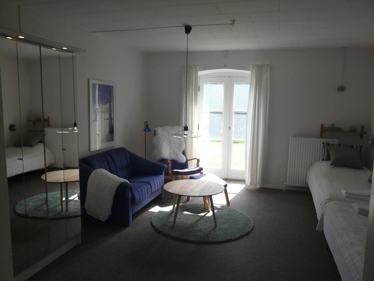 Sostrup Slot * Gjerrild